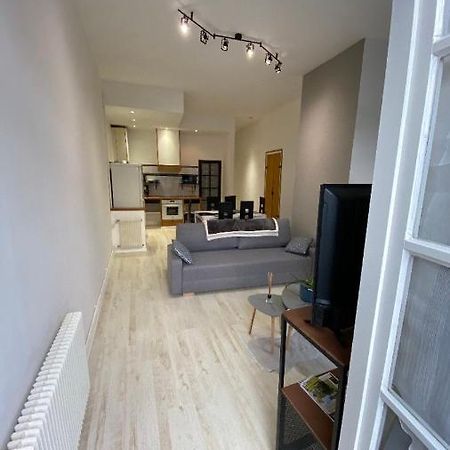 Charmant Petit Appartement Bagneres-de-Bigorre Bagian luar foto